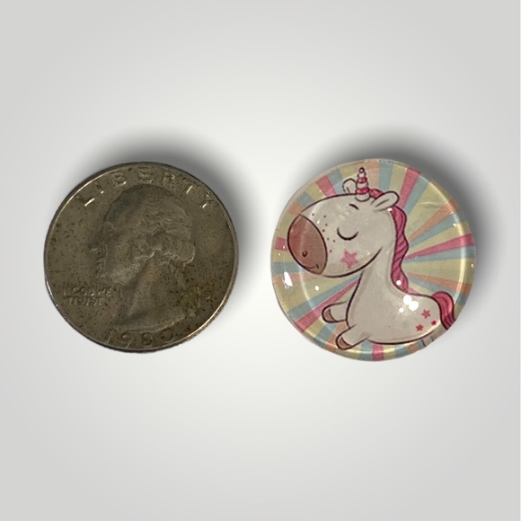 Set of 3 Unicorns Cabachon Magnets 1” Gift 🎁 𝑯𝒂𝒏𝒅𝒎𝒂𝒅𝒆 - Picture 5 of 15
